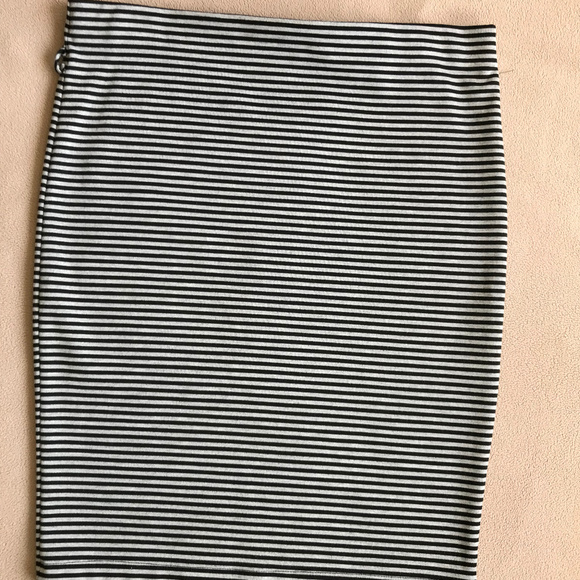 Skirt - Picture 1 of 4